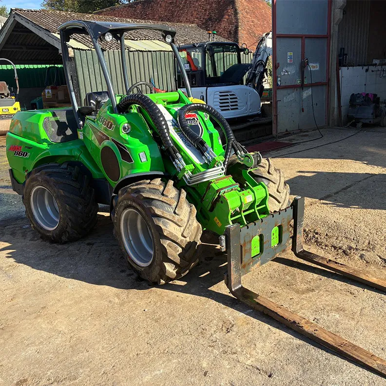 Multi Loader Avant 860i 2022